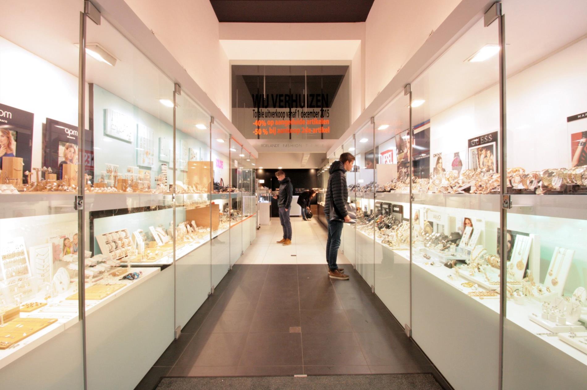 Winkel Lippenslaan Knokke - Immo Van Acker Knokke Winkel Lippenslaan Knokke - Immo Van Acker Knokke