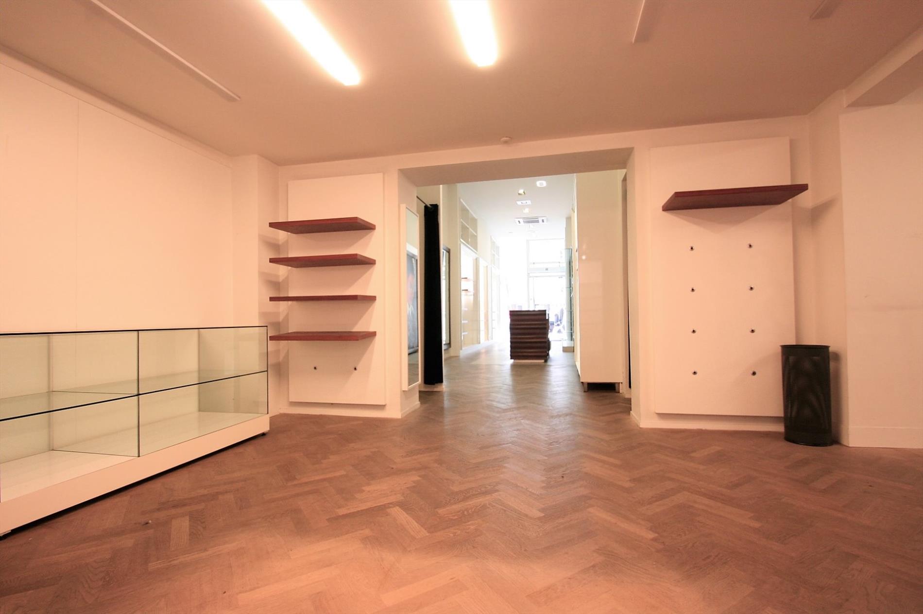 Winkel te huur Lippenslaan 280 Knokke - Immo Van Acker Knokke Winkel te huur Lippenslaan 280 Knokke - Immo Van Acker Knokke